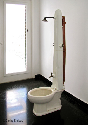 Todo-en-uno_Instalacion-Ceramica_Carlos-Enrique